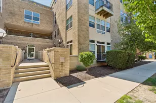 1550 N Warren Ave, Milwaukee, WI 53202 - Photo 1