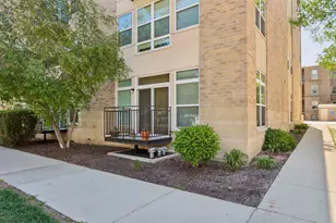 1550 N Warren Ave, Milwaukee, WI 53202 - Photo 34