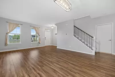 8126  Whitetail Dr, Racine, WI 53406 - Photo 6