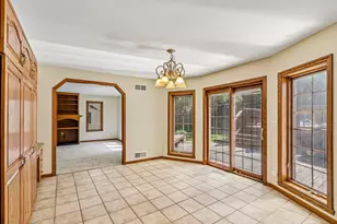 7586 Francis Ct, Franklin, WI 53132 - Photo 6