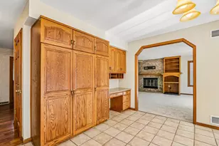 7586 Francis Ct, Franklin, WI 53132 - Photo 8