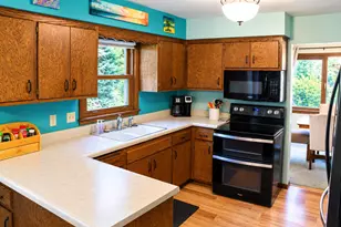 10600 W Monastery Dr, Franklin, WI 53132 - Photo 10