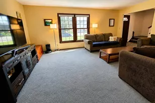 10600 W Monastery Dr, Franklin, WI 53132 - Photo 6