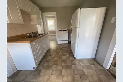 8712-8714 W Mitchell St #8714A, West Allis, WI 53214 - Photo 4