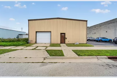 3645 E Mallory Ave, Cudahy, WI 53110 - Photo 10