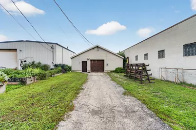 3645 E Mallory Ave, Cudahy, WI 53110 - Photo 12