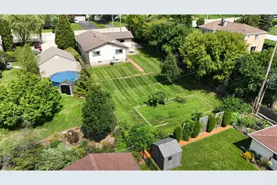 5401 W Cold Spring Rd, Greenfield, WI 53220 - Photo 20