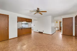 5401 W Cold Spring Rd, Greenfield, WI 53220 - Photo 6