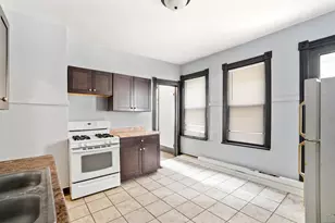 2405-2407 N Frederick Ave, Milwaukee, WI 53211 - Photo 10