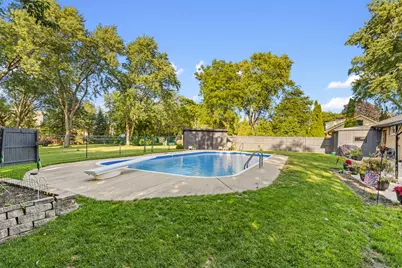 15440  Mt Vernon Ave, Brookfield, WI 53005 - Photo 22