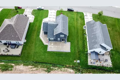 3633  Morris St, Racine, WI 53126 - Photo 84