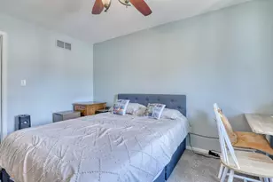 W163N11522 Windsor Ct, Germantown, WI 53022 - Photo 16