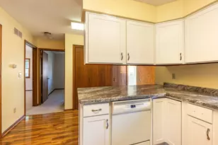 3450 Woodbridge Ct, La Crosse, WI 54601 - Photo 6