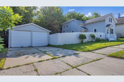 1715 S 9th St, Sheboygan, WI 53081 - Photo 26