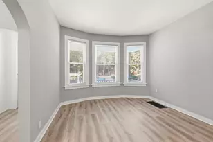 1626 S 32nd St, Milwaukee, WI 53215 - Photo 4