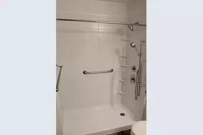 237  Madison St #55, Waukesha, WI 53188 - Photo 10