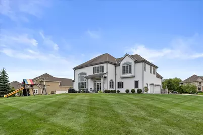 11222 W Meadowcreek Dr, Milwaukee, WI 53224 - Photo 40