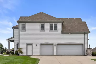 11222 W Meadowcreek Dr, Milwaukee, WI 53224 - Photo 46