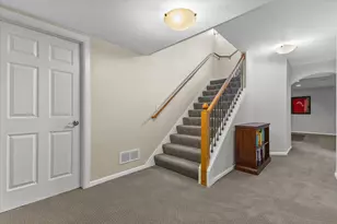 11222 W Meadowcreek Dr, Milwaukee, WI 53224 - Photo 30