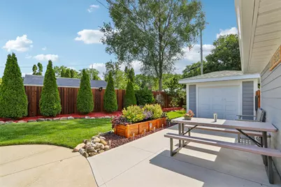 341  Joris Ave, Waukesha, WI 53188 - Photo 26