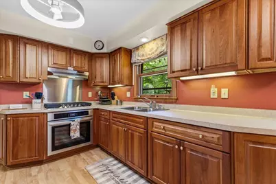 N83W14201  Menomonee Ave, Menomonee Falls, WI 53051 - Photo 12