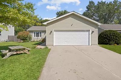 986  93rd St, Pleasant Prairie, WI 53158 - Photo 6