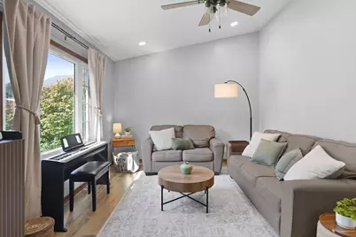 986  93rd St, Pleasant Prairie, WI 53158 - Photo 8