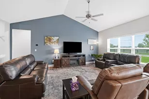 1431 Rosewood Pass, Oconomowoc, WI 53066 - Photo 12