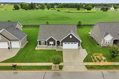 1431  Rosewood Pass, Oconomowoc, WI 53066 - Photo 6