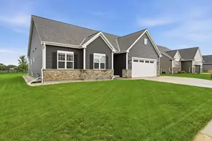 1431 Rosewood Pass, Oconomowoc, WI 53066 - Photo 2