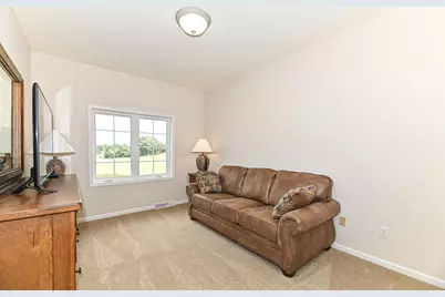 222  Eagle Cove Cir, North Prairie, WI 53153 - Photo 24