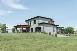 5921 N Sessler Ct, Harmony, WI 53563 - Photo 8
