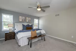 466 Bleeker St, Delafield, WI 53018 - Photo 26