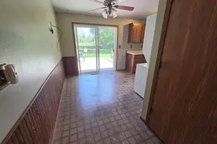 1845 Herman Rd, Manitowoc, WI 54220 - Photo 6