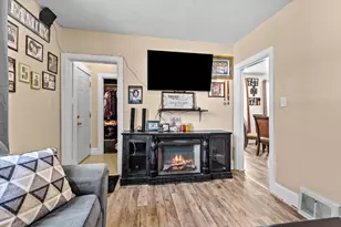1030 S 25th St, Manitowoc, WI 54220 - Photo 4