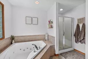 4370 W Carmel Dr, Franklin, WI 53132 - Photo 20