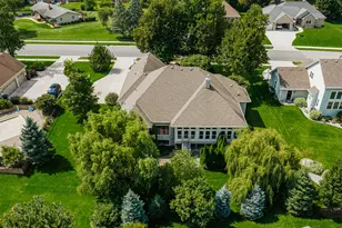 W188N4970 Red Crown Trail, Menomonee Falls, WI 53051 - Photo 48