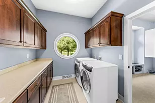 W188N4970 Red Crown Trail, Menomonee Falls, WI 53051 - Photo 26