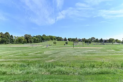 1352  Meadowcreek Dr #F, Pewaukee, WI 53702 - Photo 24
