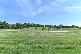 1352 Meadowcreek Dr, Pewaukee, WI 53702 - Photo 24