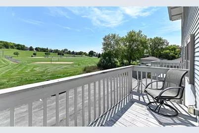 1352  Meadowcreek Dr #F, Pewaukee, WI 53072 - Photo 12