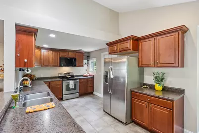 614  Whitewater Ave, Fort Atkinson, WI 53538 - Photo 12