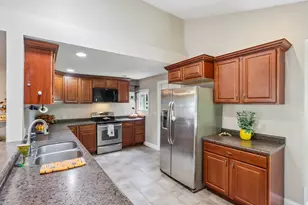 614 Whitewater Ave, Fort Atkinson, WI 53538 - Photo 12