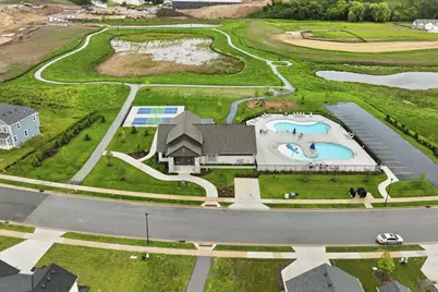 1322  Scotsland Ln, Oconomowoc, WI 53066 - Photo 8