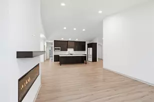 1322 Scotsland Ln, Oconomowoc, WI 53066 - Photo 18