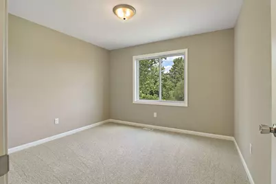 336  Parker Dr, Genoa City, WI 53128 - Photo 8