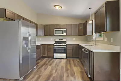 336  Parker Dr, Genoa City, WI 53128 - Photo 6