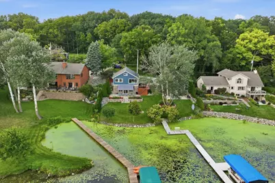 5601  Scenery Dr, Racine, WI 53185 - Photo 1
