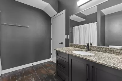 2121 S Kinnickinnic Ave #107, Milwaukee, WI 53207 - Photo 12