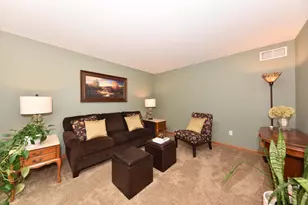 1266 Kennedy Dr, Hartford, WI 53027 - Photo 8